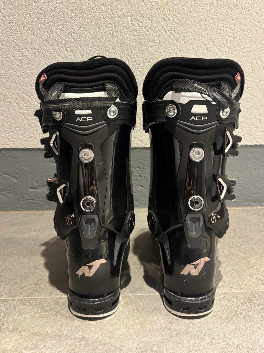 Nordica Scarpe da uomo: Chaussures de ski  – Nuovo (secondo la descrizione) da Fribourg venduto da kru_gyn7 2