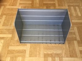 Älteres Büroregal aus Metall zum stellen oder hängen