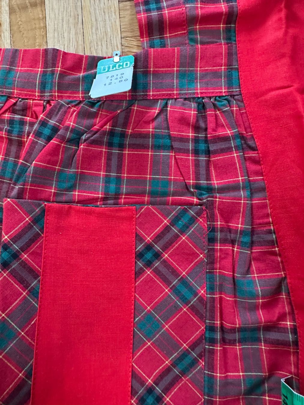 Autres vêtements & protection de travail: Schürze – Neuf avec emballage d'origine à Balsthal par dasesaro 1