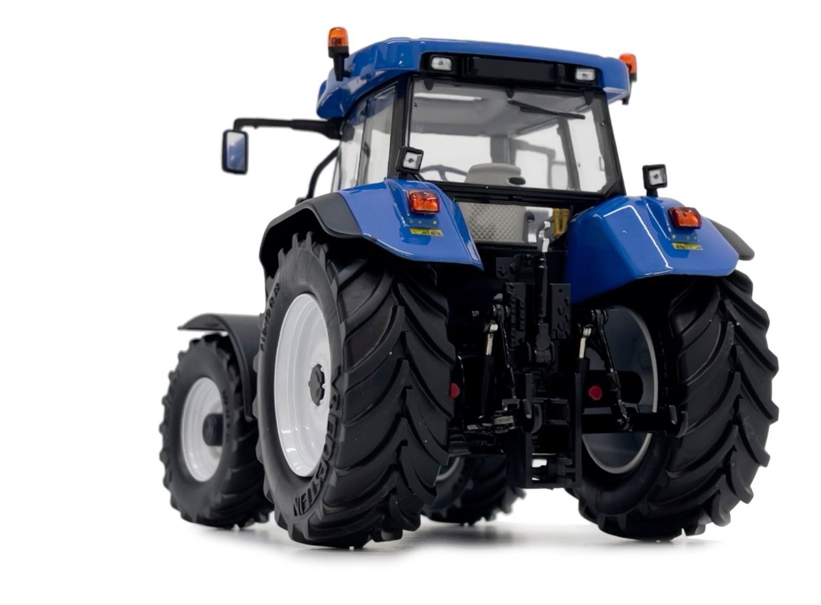 New Holland Kit di modellismo & Modellini statici: 1:32 New Holland T7550 – Nuovo e nell'imballaggio originale da Affoltern am Albis venduto da Modellshop-8910 1