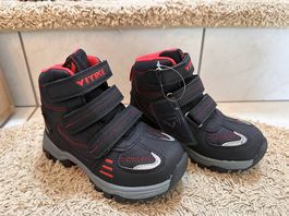 Warme Winterschuhe mit Spikes 30 neu