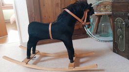 Schaukelpferd/Spielpferd aus Holz und Fell