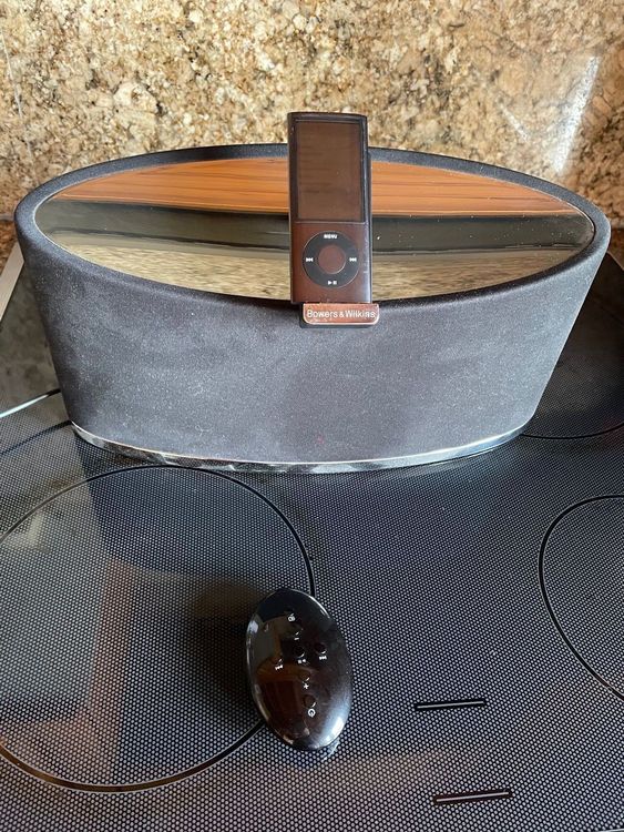 B&W Zeppelin mini mit I Pod (Gebraucht) in Trimmis für CHF 49 – mit ...