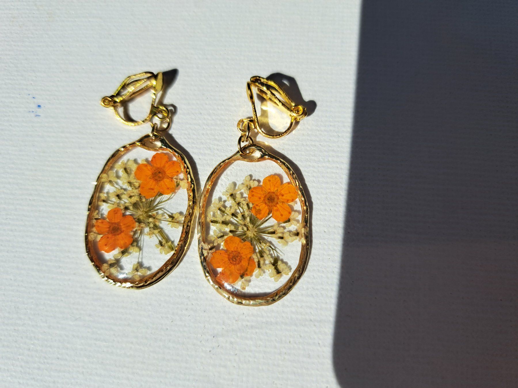 Orecchini pendenti & Orecchini a lobo: Blumen Ohrclips Trockenblume Clips NEU – Nuovo (secondo la descrizione) da Weggis venduto da Leeclipse 1