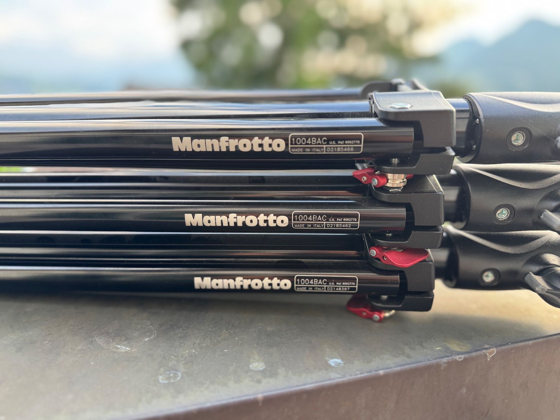 Manfrotto Treppiedi & Teste: 3× Manfrotto 1004BAC Master Lampenstative – Usato da Schwyz venduto da dgxspark 1