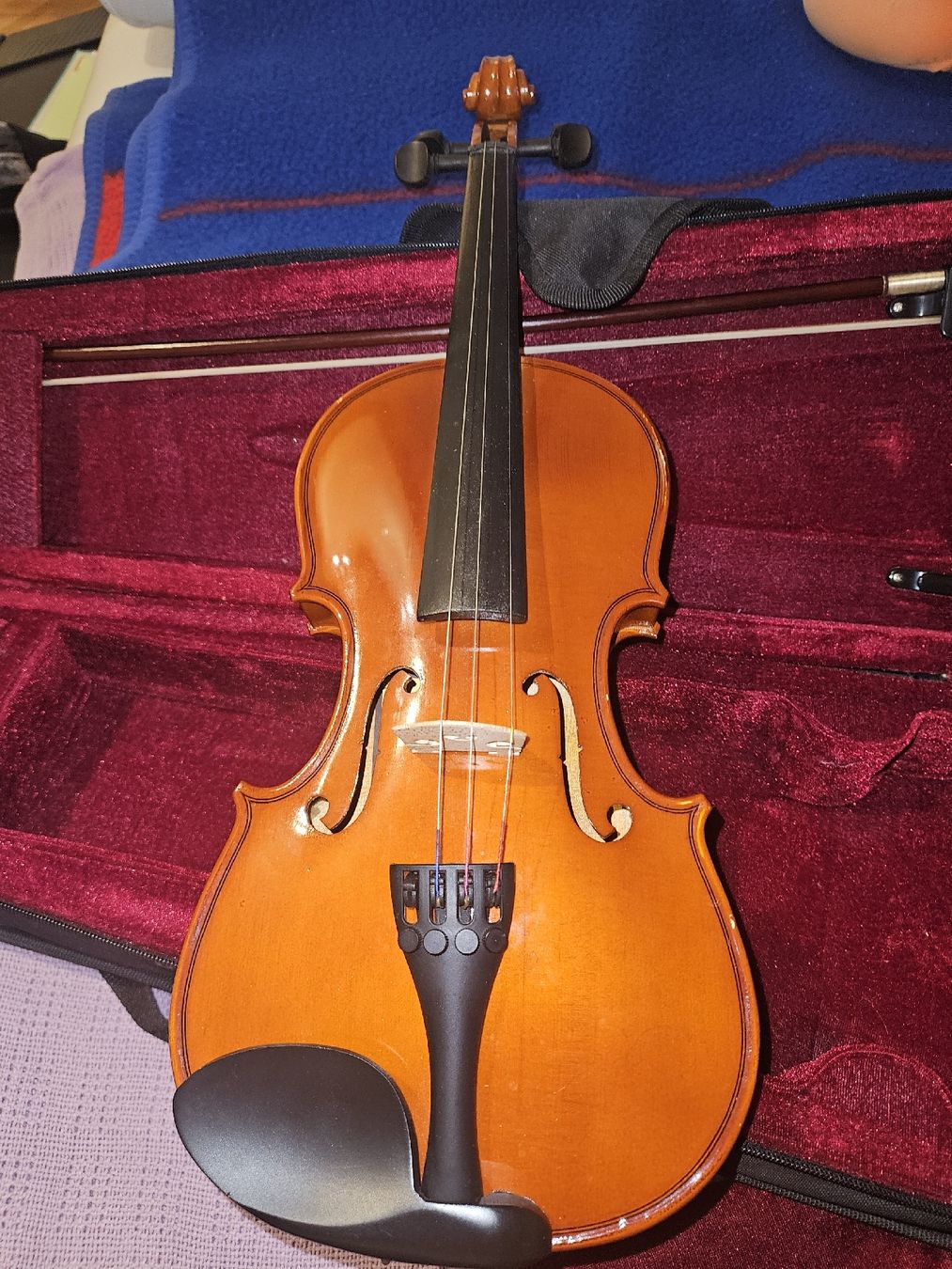Strumenti musicali: 1/2 Geige mit Kasten und Bogen. – Usato da Alpnachstad venduto da conny1786 1