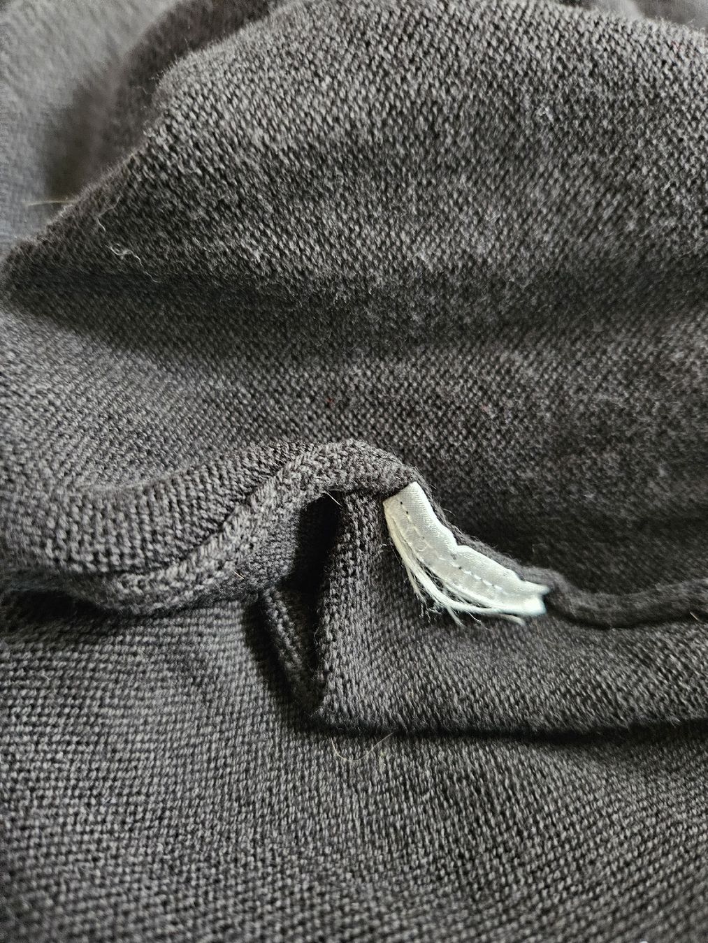 Tom Tailor Pulls & Sweat-shirts: Tom Tailor Pullover, Grösse M, Feinstrick schwarz – D'occasion à Anwil par tamoos 3