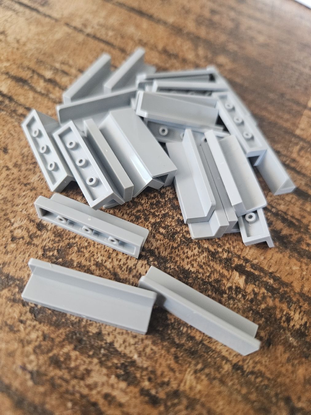 Lego Kit di costruzioni: lego 30413 lot de 25 pièces Light Bluish Gray Panel – Usato da Confignon venduto da Ecrofigs