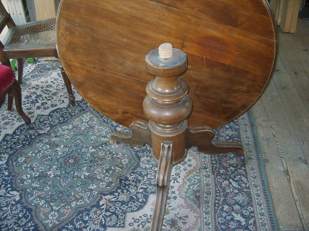 Tavoli: antiker Tisch Bidermeier – Usato da Zürich venduto da capo-capo 2