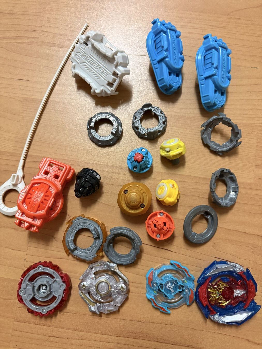 Hasbro Giocattoli: Beyblade div. Artikel – Usato da Zürich venduto da Christianwicki1