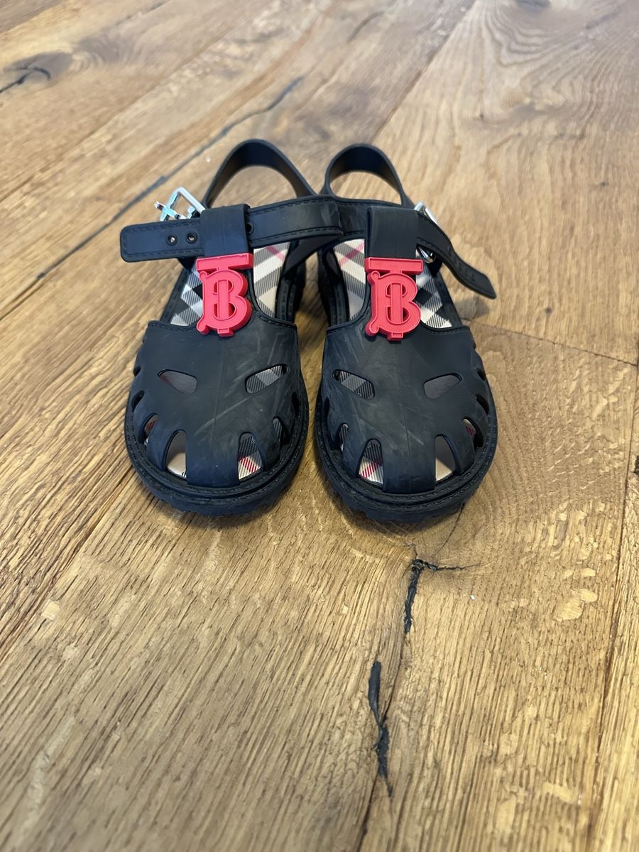 Burberry Schuhe für Jungen: Burberry , rubber sandals . Size 26 – Gebraucht aus Küssnacht am Rigi von hor_dpb7