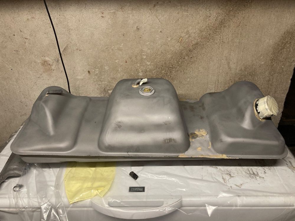 Tankauflagegummi Vorne Für Puch M 50 SE S R GP Jet Cobra GT GTL Gts Gs 80 M Mc 125