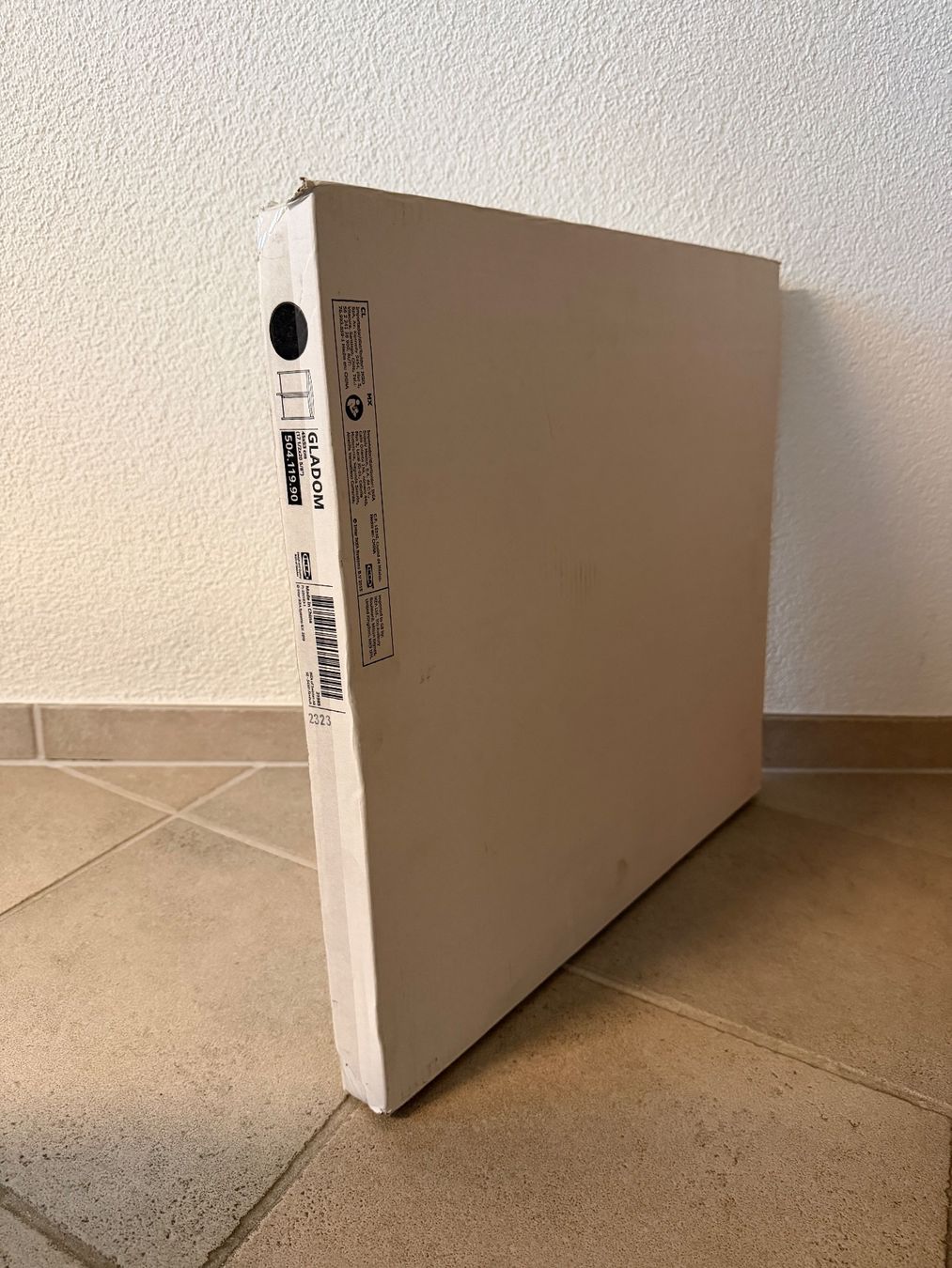 Ikea Tische: Beistelltisch GLADOM – Neu und originalverpackt aus Männedorf von cht_th
