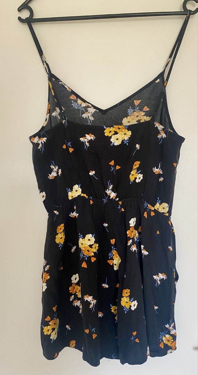 H&M Tute: Playsuit noir fleuri - H&M Divided - taille 38 – Usato da Nyon venduto da meganhw 5