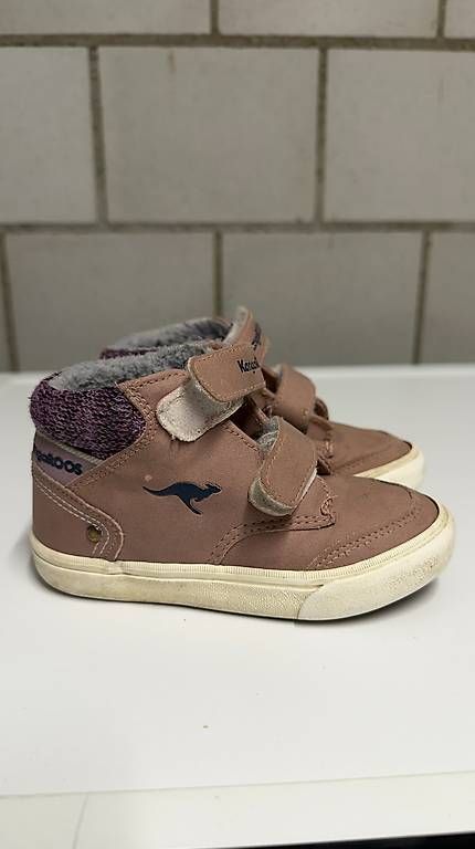 Scarpe per ragazze: KangaROOS Kinder-Sneaker / Halbschuhe  Grösse 25 – Usato da Düdingen venduto da Emphilly