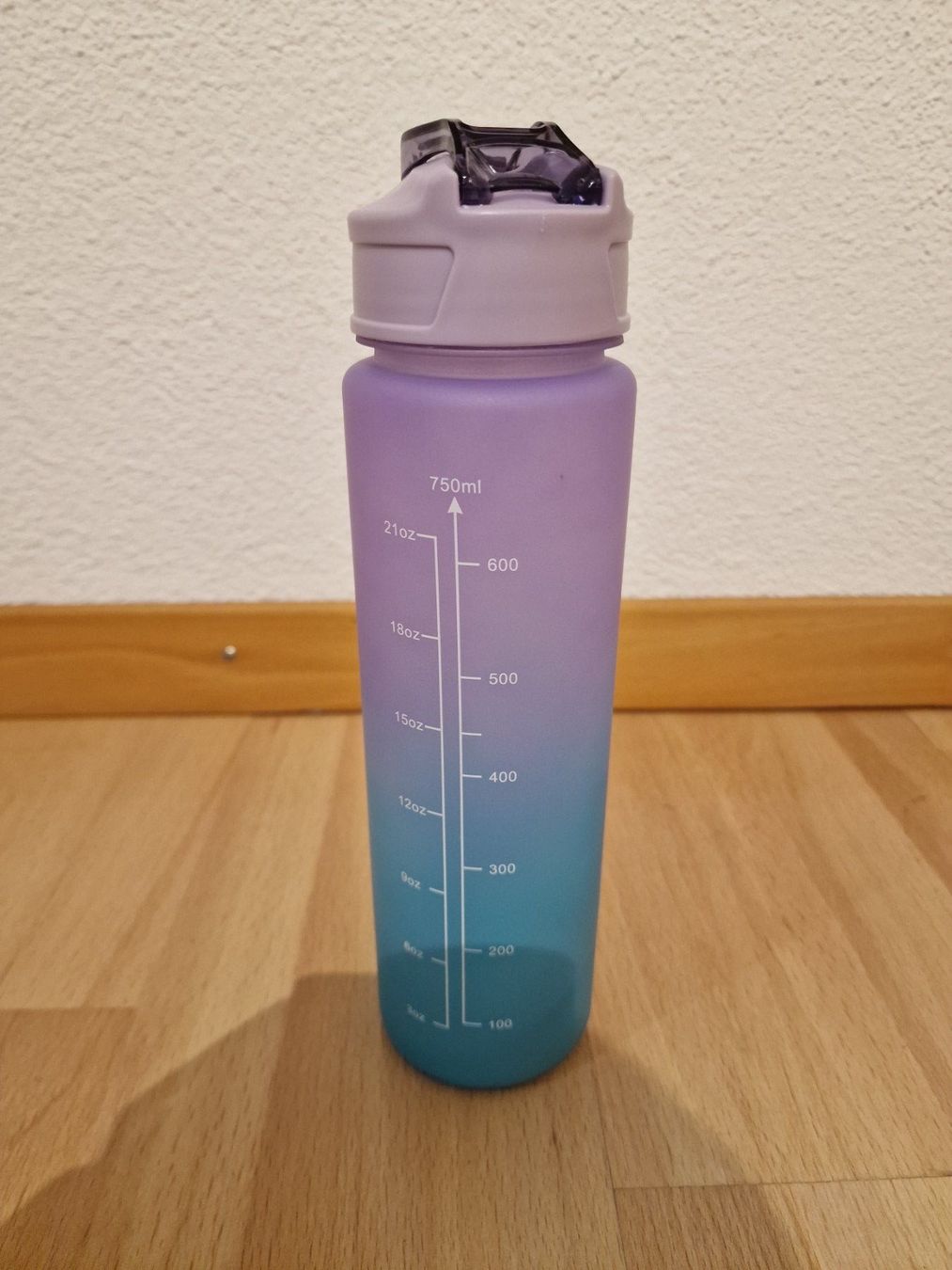Trinkflaschen & Thermosflaschen: Wasserflasche Trinkflasche Kunststoff "Lila" – Neu (gemäss Beschreibung) aus Buchrain von Sssschaller 1
