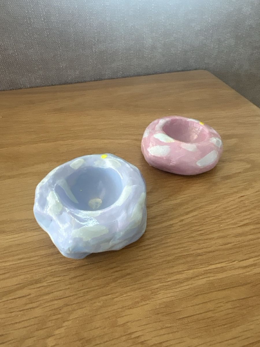 Elettrodomestici da cucina: 2 ceramic egg holders handmade pastel colours – Nuovo (secondo la descrizione) da Uitikon Waldegg venduto da JanicaGe 1
