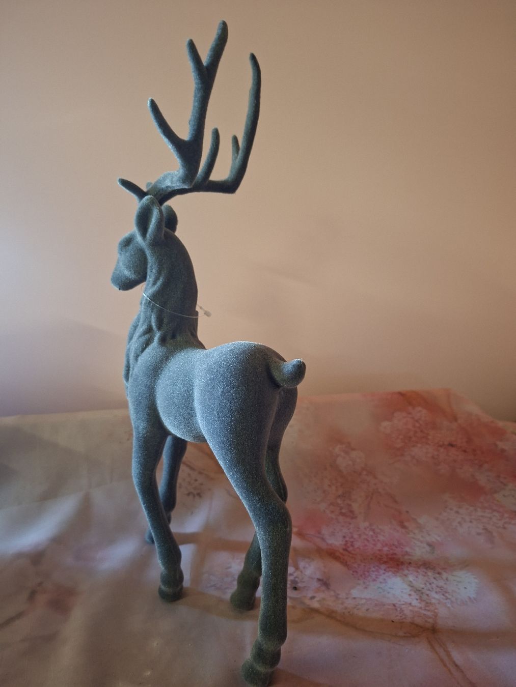 Tutte le decorazioni: neu: Dekofigur Hirsch beflockt grau 37cm – Nuovo e nell'imballaggio originale da Nassen venduto da verrueckt 3