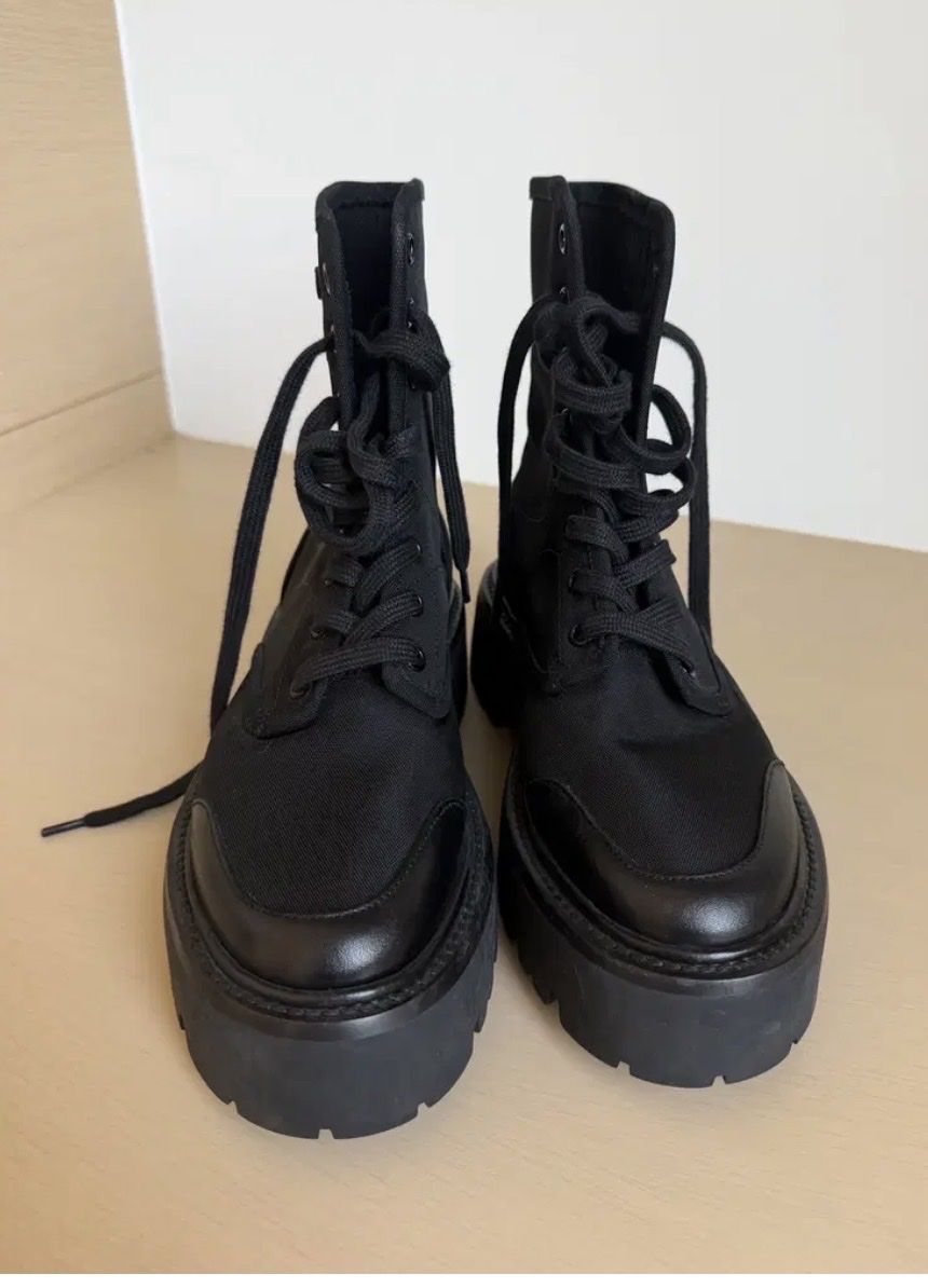 Celine Damenschuhe: Celine Stiefel – Gebraucht aus Lausanne von LadyGSx 1