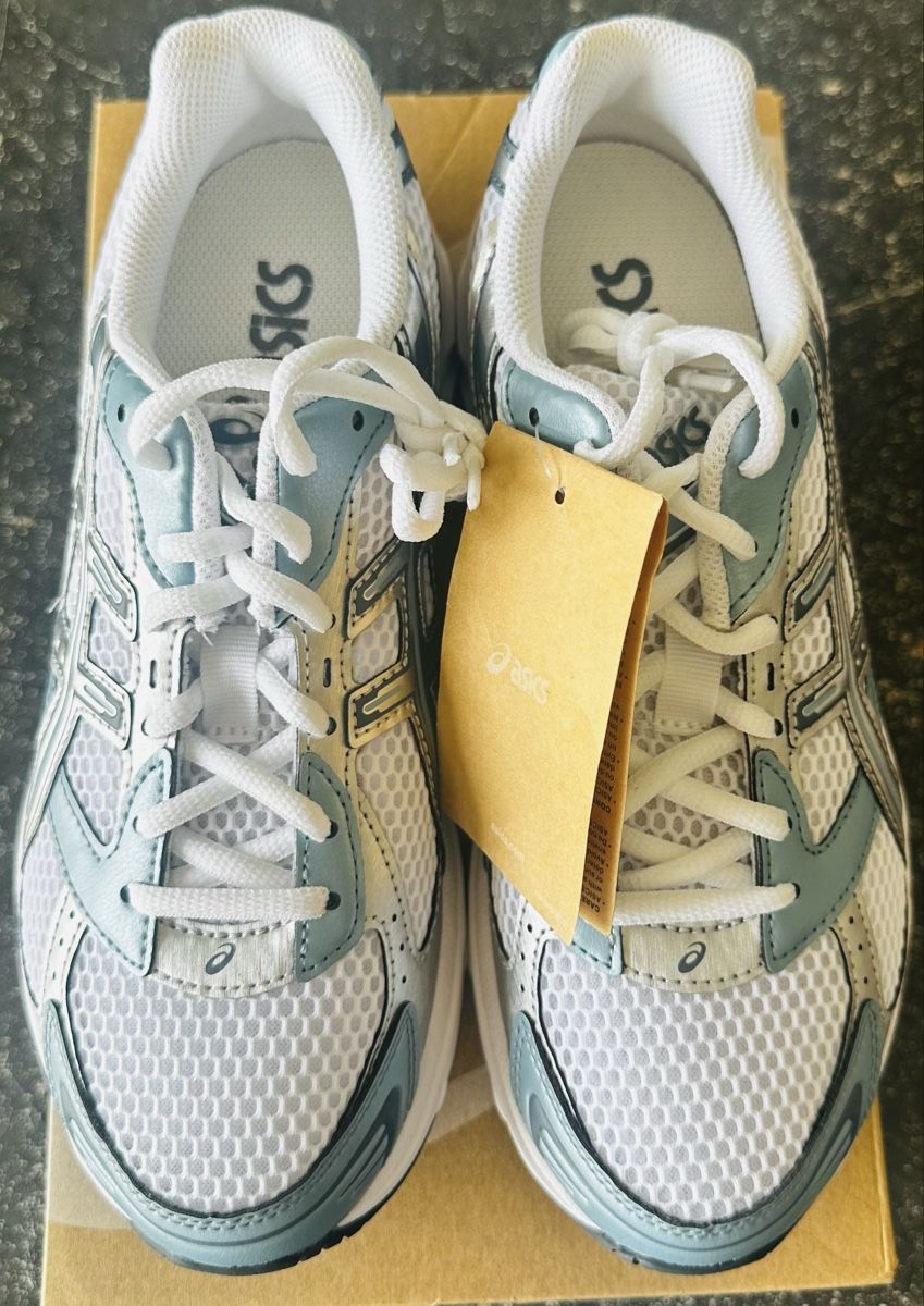 Asics Herrenschuhe: Asics Gel 1130 – Neu und originalverpackt aus Biel/Bienne von Akwawini