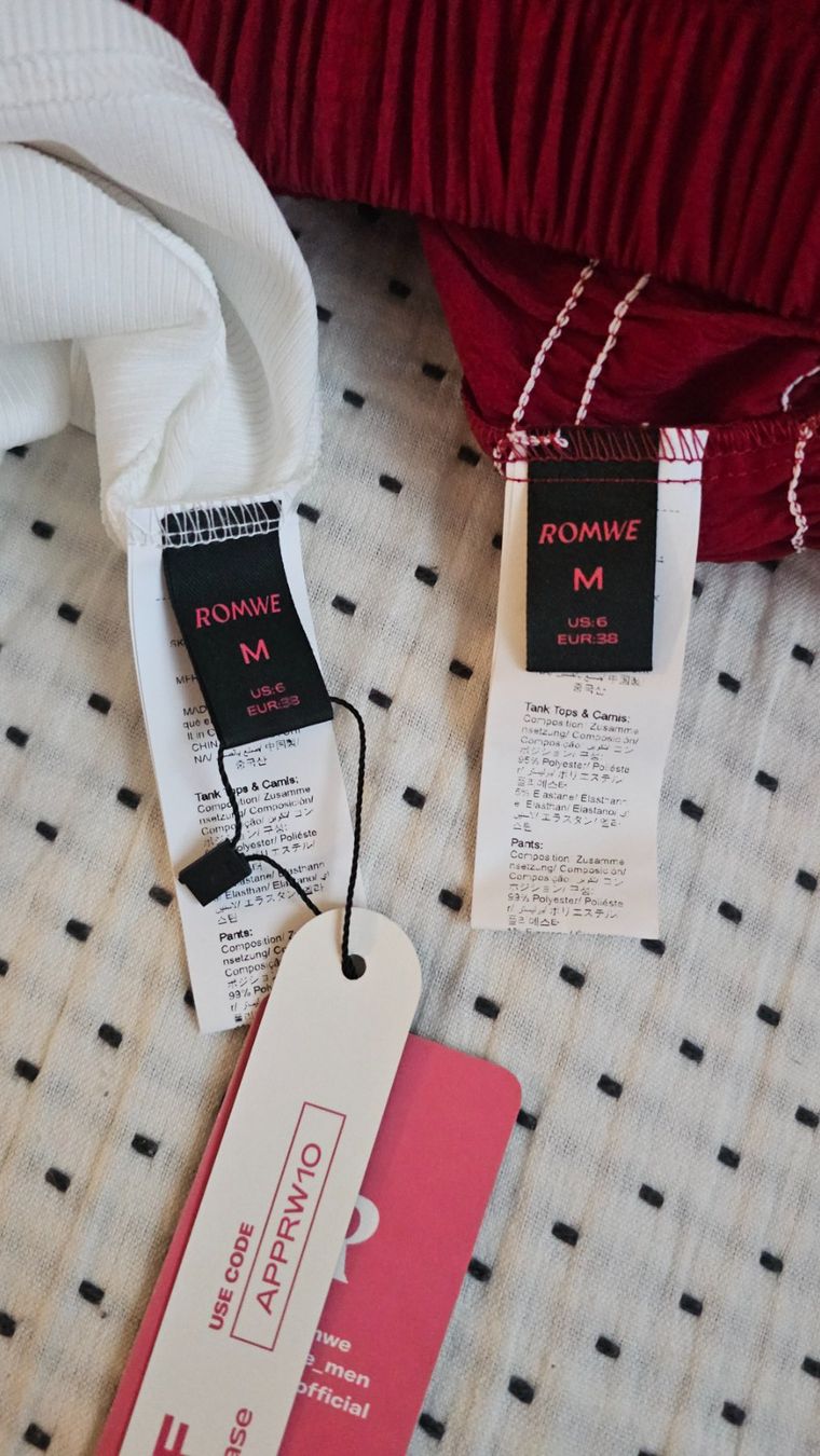 Shein Negligees & Pigiami: Ensemble 2 pièces haut + short Cherry Bomb taille M – Nuovo e nell'imballaggio originale da Lausanne venduto da feathernox 2