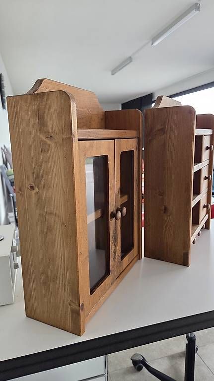 Armoires miroirs: Petites Armoires – D'occasion à Cressier NE par jhm_v2w9