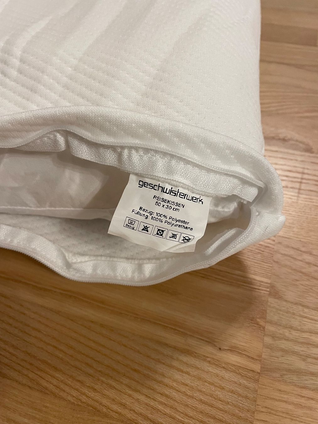 Kissen: Reisekissen 30x50cm – Neu (gemäss Beschreibung) aus Brüttisellen von ThommyK 3