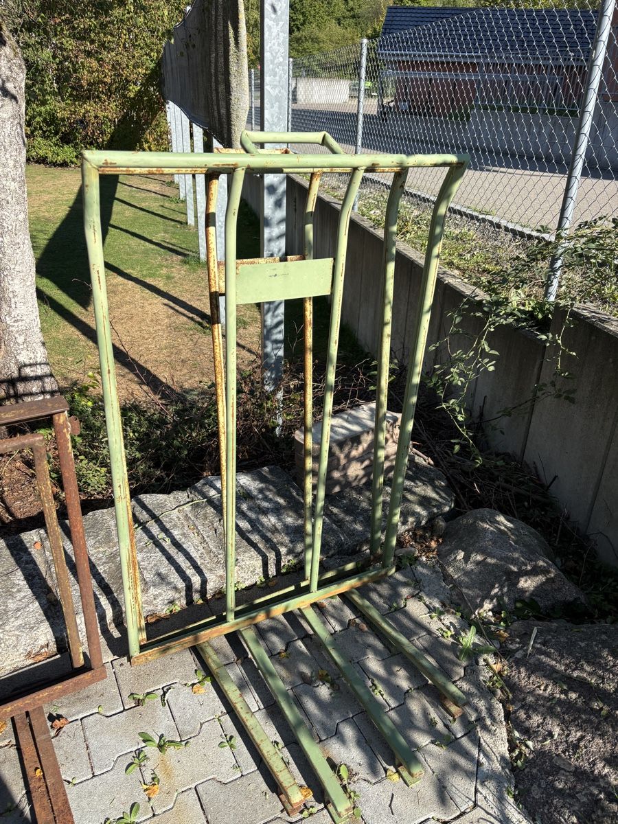 Pallets: Palettrahmen lang – Usato da Turbenthal venduto da inf_77rq