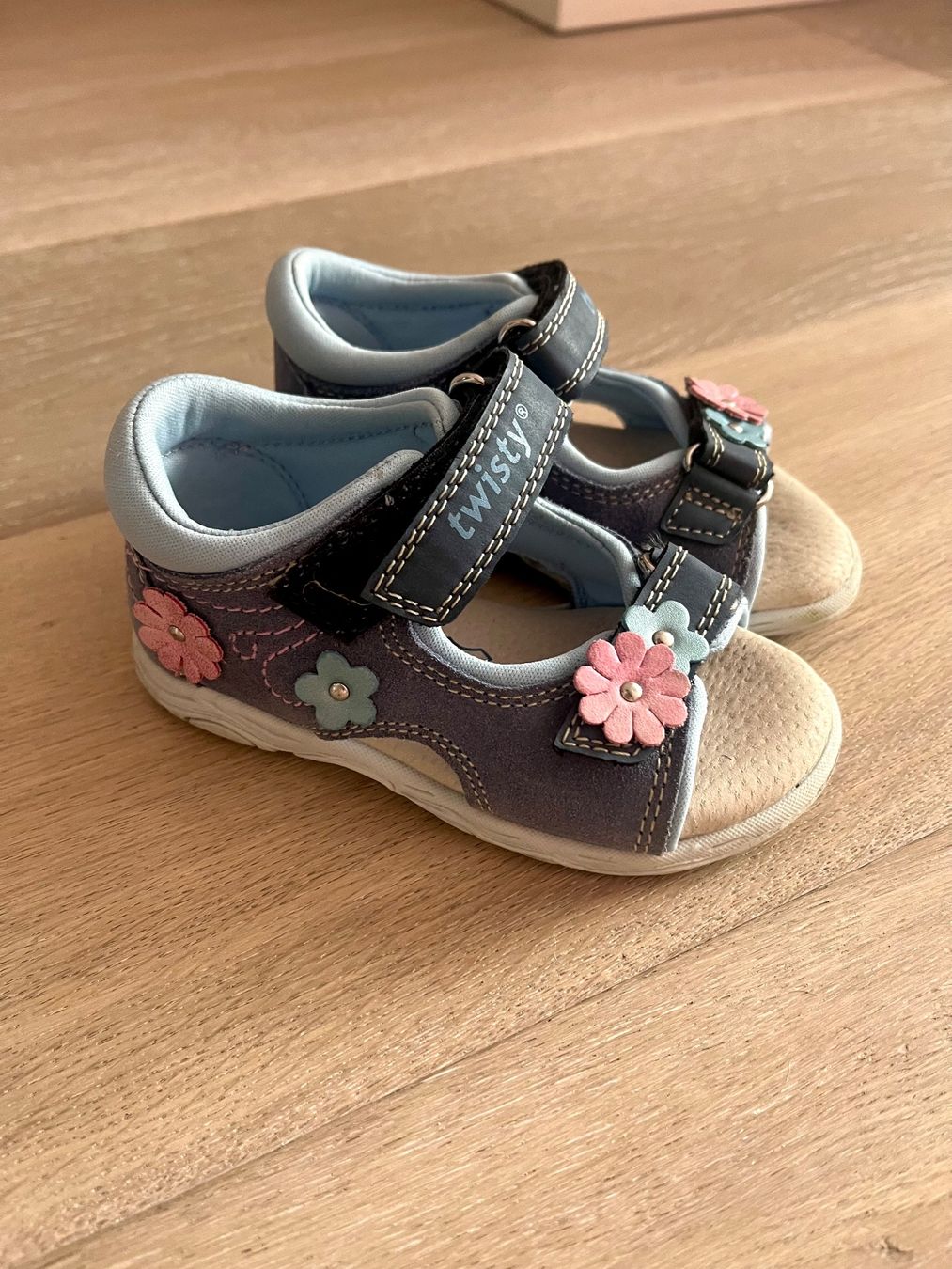 Scarpe per ragazzi: Twisty Sandalen Kinder 24 – Usato da Kirchberg BE venduto da alizze13