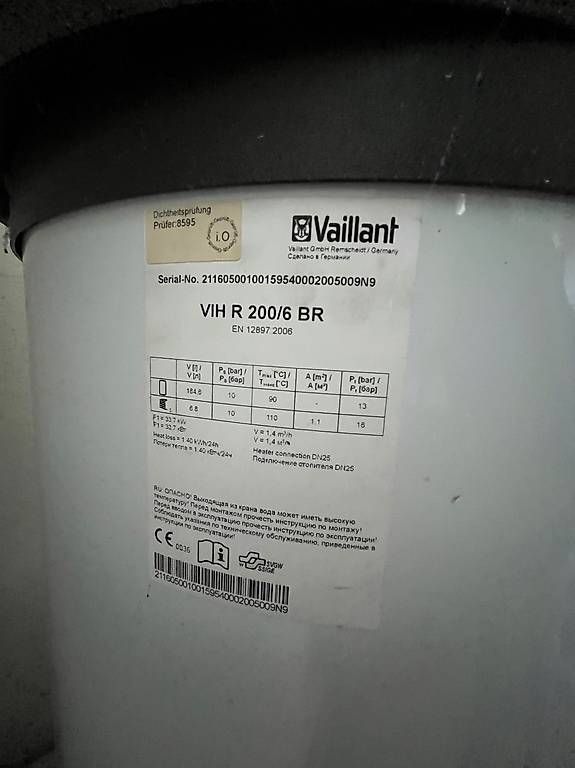 Radiatori: Installation complète à Mazout Vaillant 2016 -16kw  – Usato da Echichens venduto da axel_17_91 4