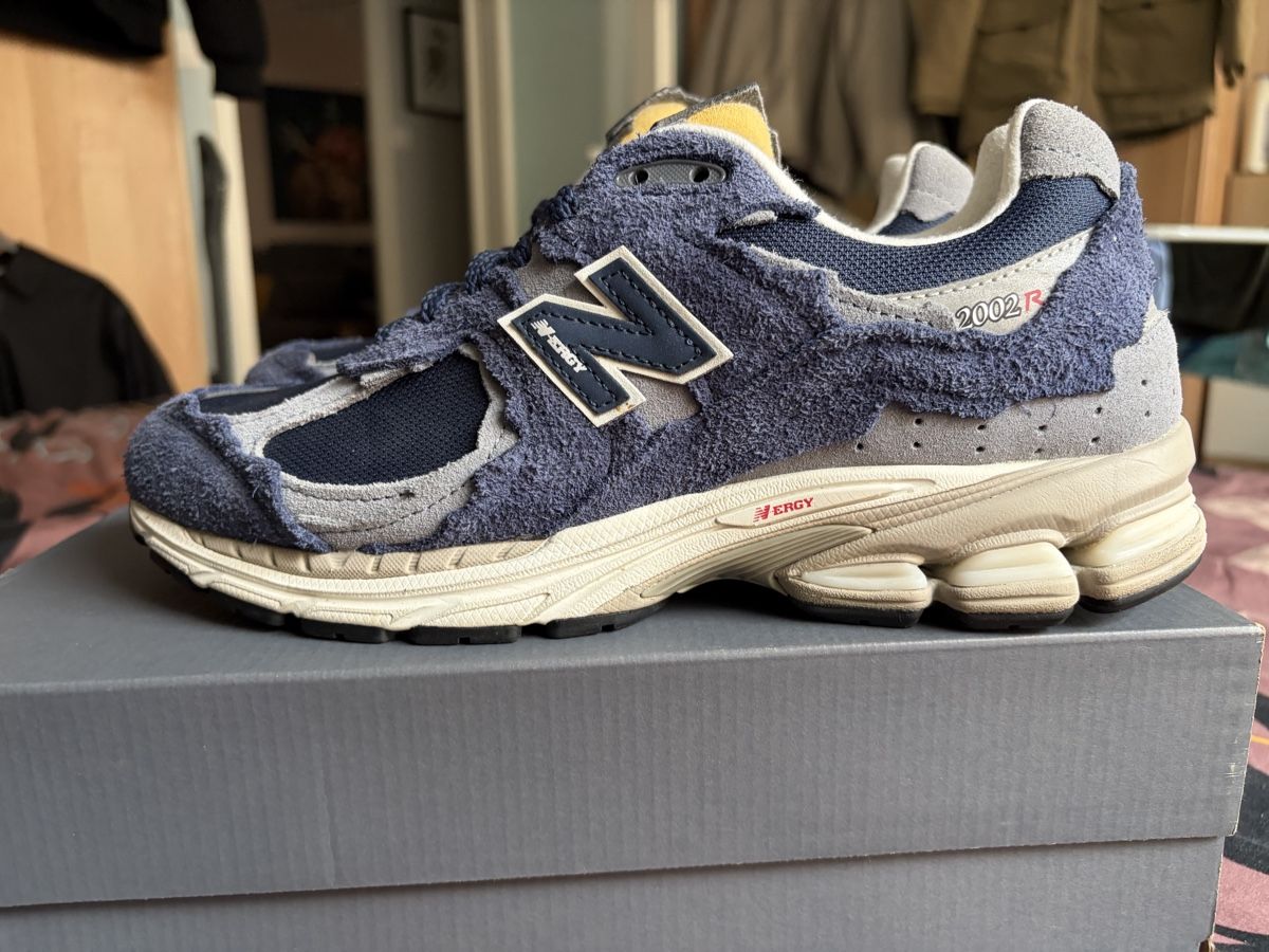 New Balance Herrenschuhe: New Balance 2002r navy/grey 43 EU size – Neu (gemäss Beschreibung) aus Lausanne von san_9d2j 1