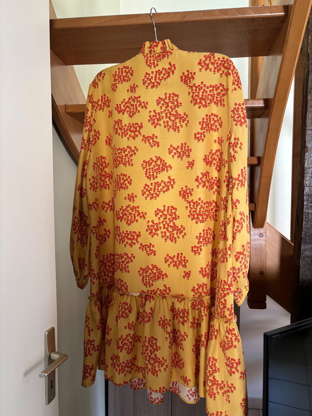 Vestiti: KLEID AUS 100% SEIDE – Usato da Zürich venduto da STYLEHAUS 5