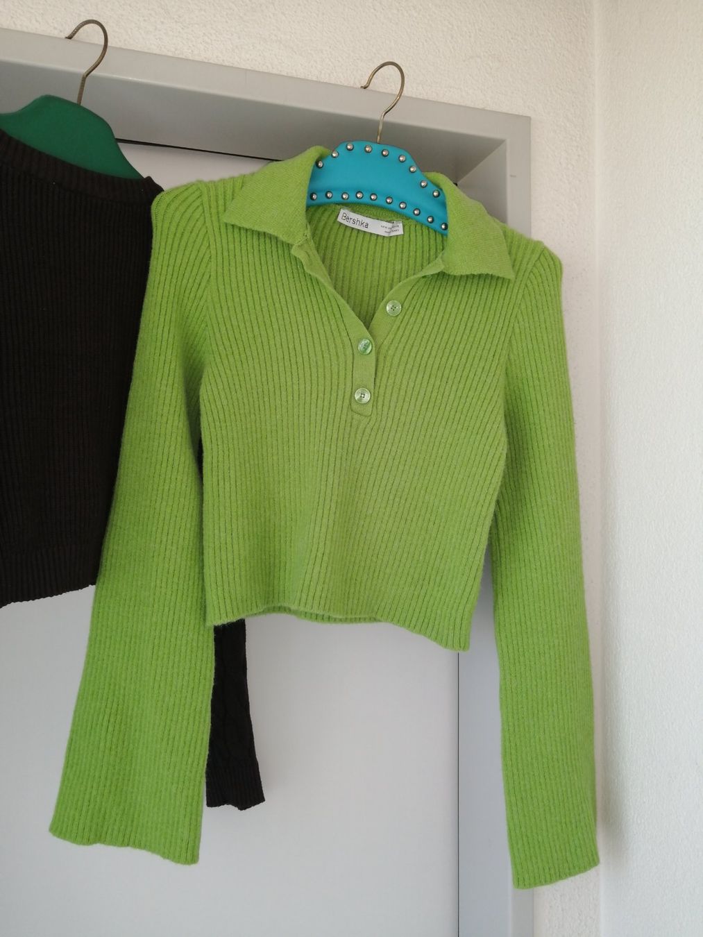 Bershka Pullover & Sweatshirts: Damenpullover Kurzer Pullover Gr.S – Gebraucht aus Buchrain von nat_pl5p 3