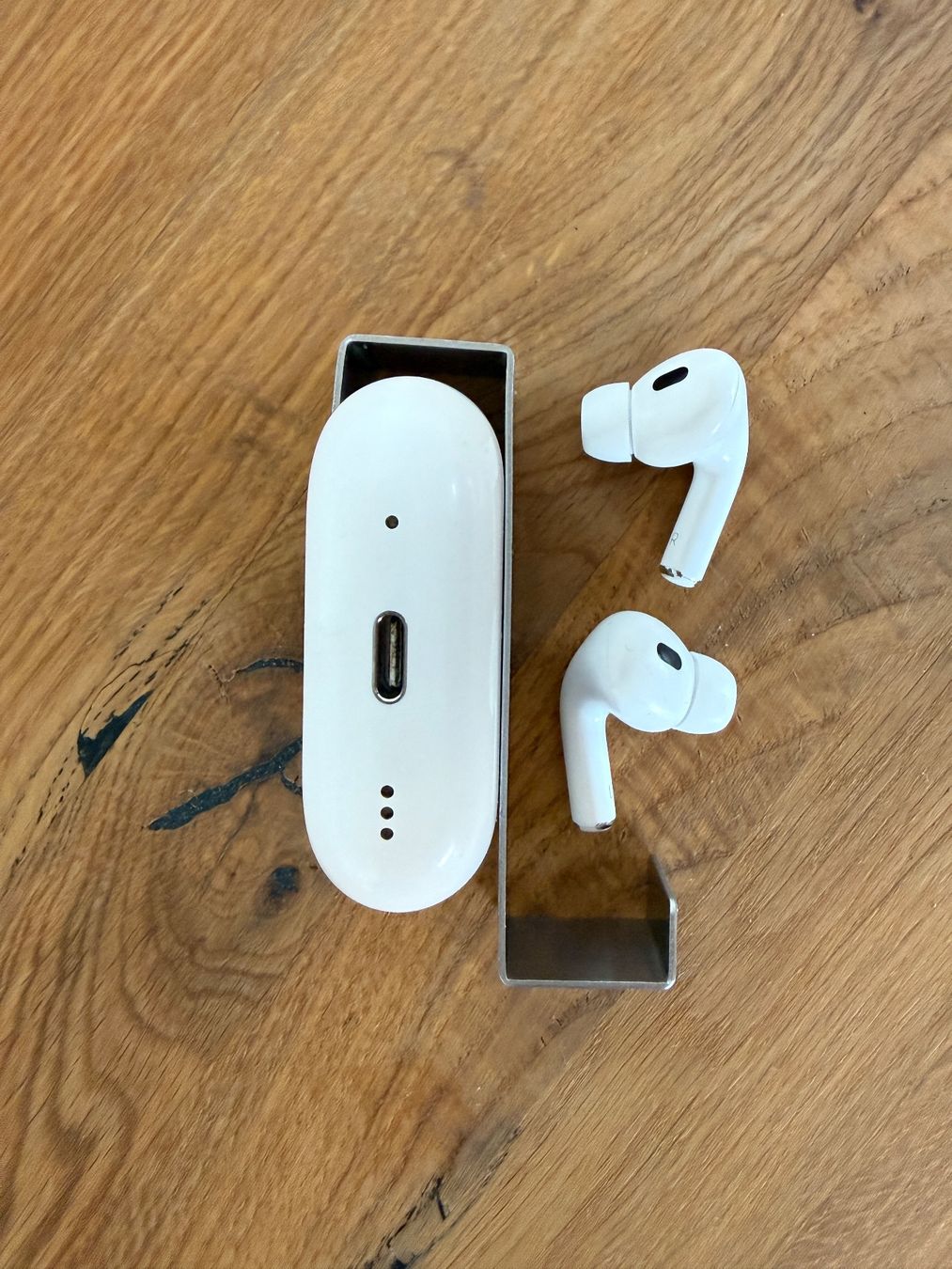 Apple Cuffie: APPLE AirPods Pro 2 (USB-C) – Usato da Lausanne venduto da Nine1982 7