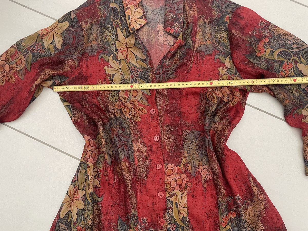 Blusen: Massgeschneiderte Bluse 100% Seide neuwertig  – Neu (gemäss Beschreibung) aus Rüti ZH von kar_xx9l 1