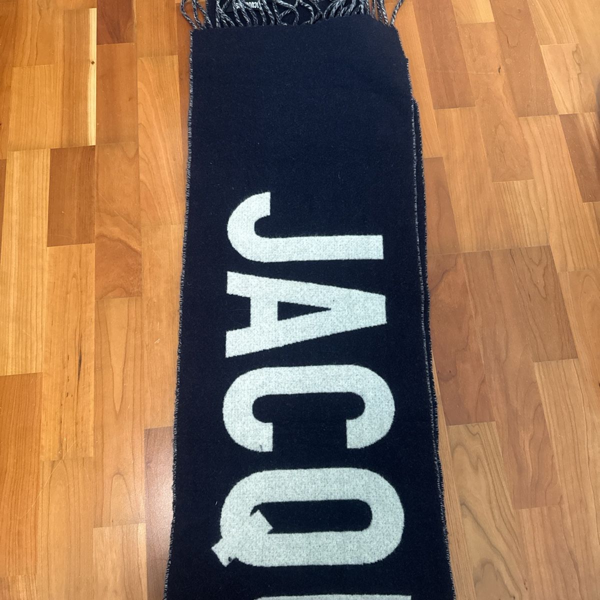 Jacquemus Foulard & Sciarpe: JACQUEMUS L’Écharpe Schal – Nuovo (secondo la descrizione) da Münchwilen TG venduto da terlizz1 1