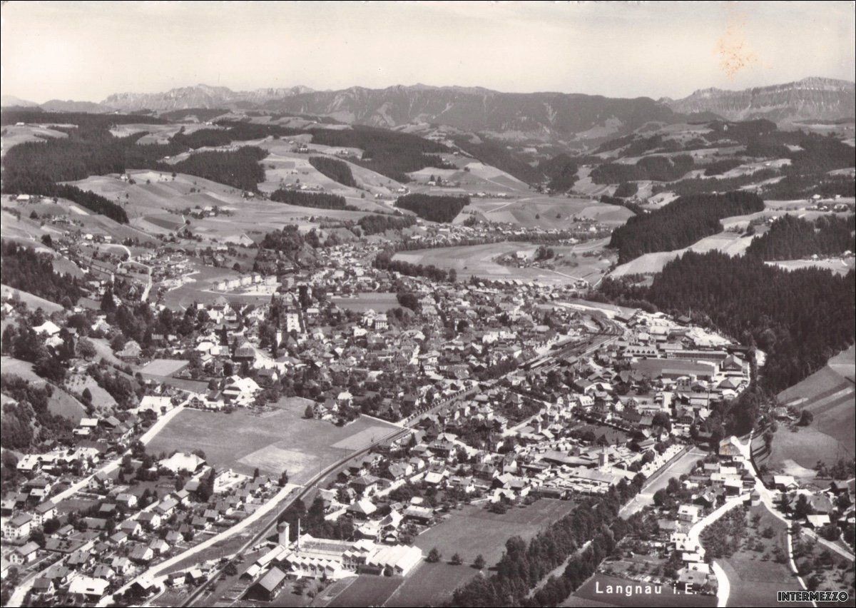 Cartoline postali: Langnau BE // Luftbild Nr. 1 – Usato da Basel venduto da intermezzo12