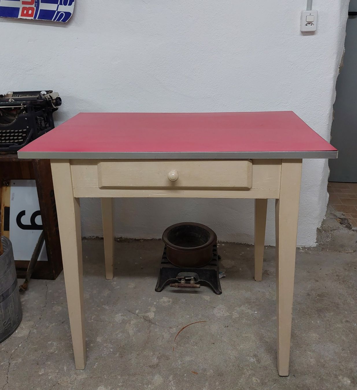 Tavoli: Designklassiker- Antiker Küchentisch – Usato da Siblingen venduto da rantiques