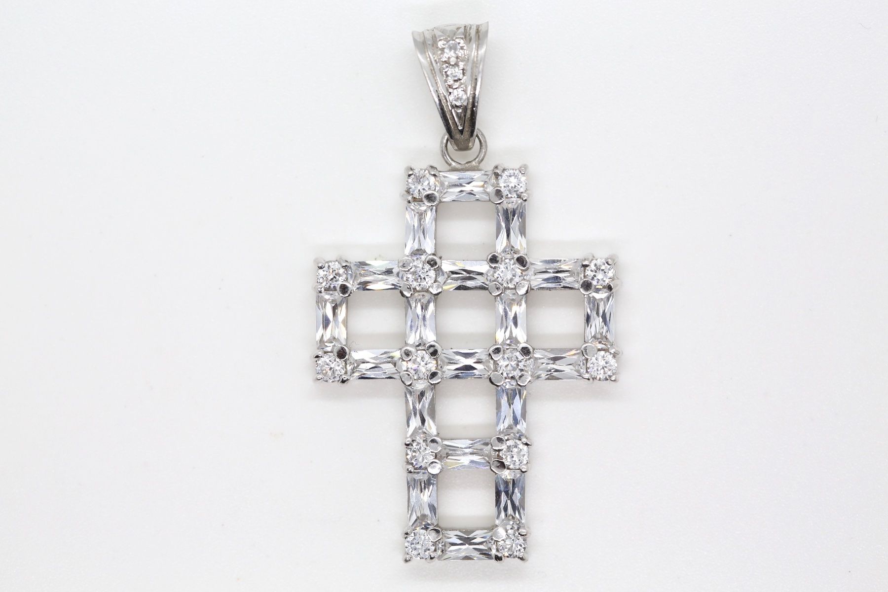 Pendentifs: Kreuz Anhänger aus Silber – D'occasion à Reinach BL par Han-Numismatik