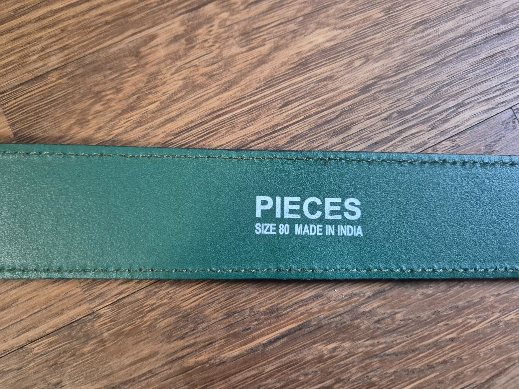 Pieces Cinture: Pieces green leather belt 80cm – Usato da Zürich venduto da monadiederich 3