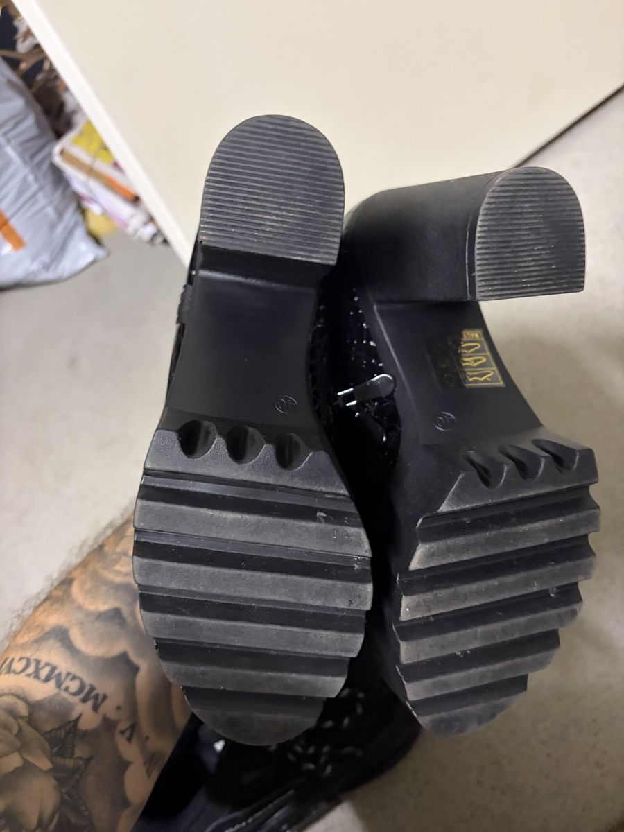 Damenschuhe: Stiefeln Gr.40 – Gebraucht aus Grenchen von lyn_8w2w 1