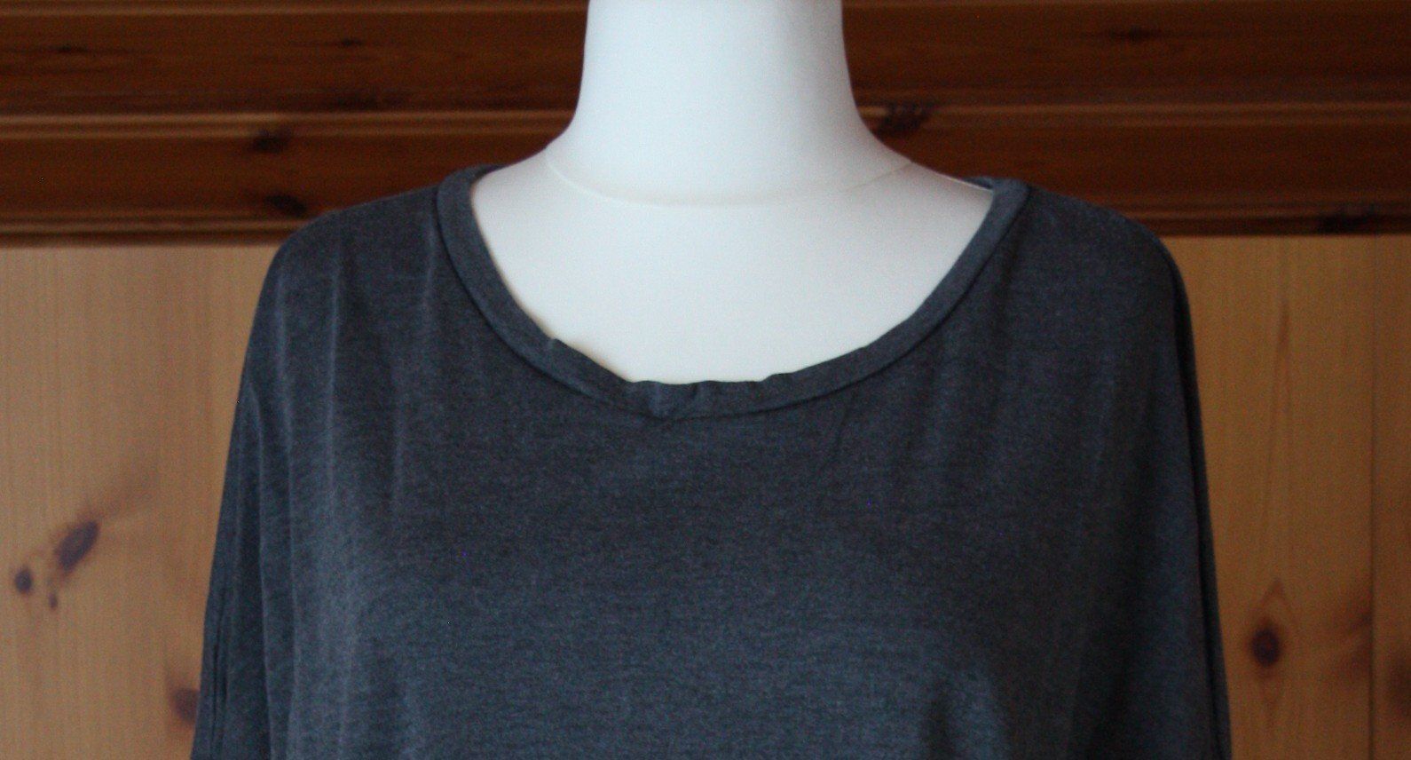 Maglioni & Felpe: Pullover mit raffiniertem anthrazit Gr. XL – Usato da Flüelen venduto da Diversicum-Textil 1