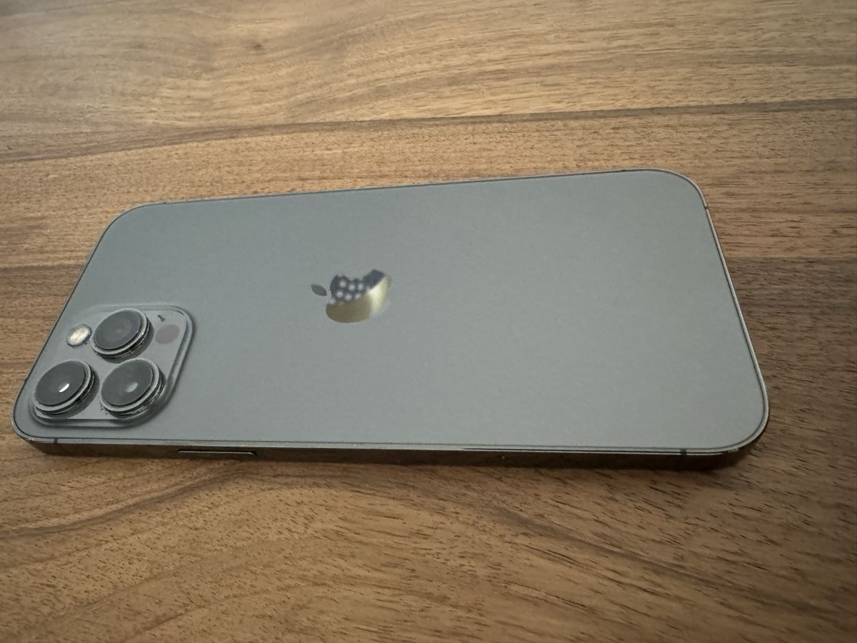 Apple Handys / Smartphones: iPhone 12 Pro Max 128GB graphite – Gebraucht aus Fribourg von  3