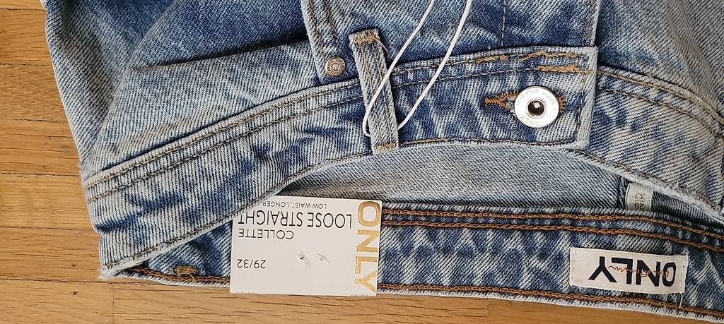 Jeans: Only Jeans, NEU, Gr. 29 – Nuovo (secondo la descrizione) da Zürich venduto da Cologna 1