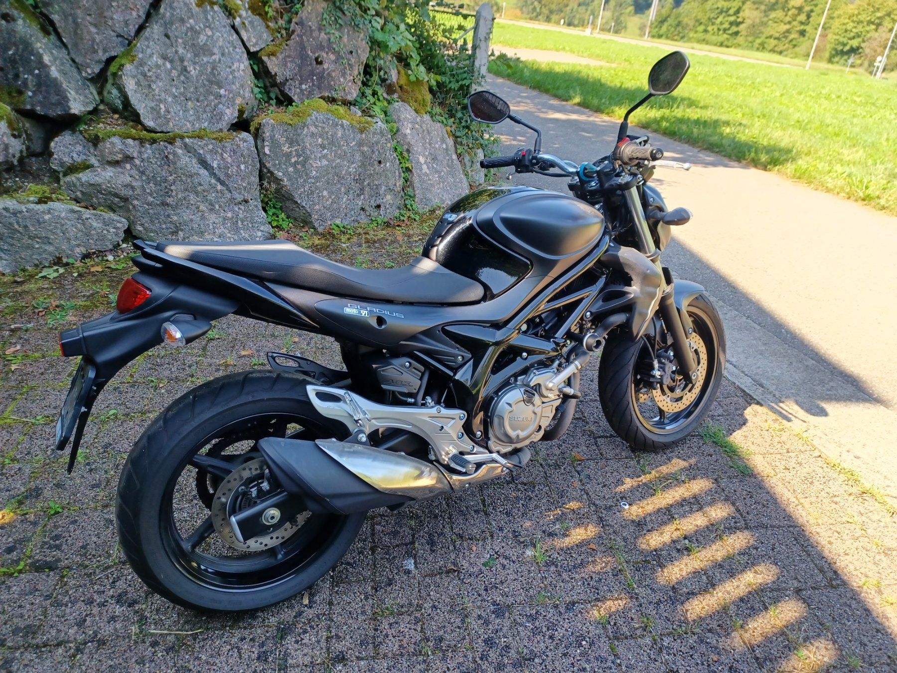 Suzuki Strada: Suzuki Gladius SFV 650A – Usato da Embrach venduto da m.pfeifer 1