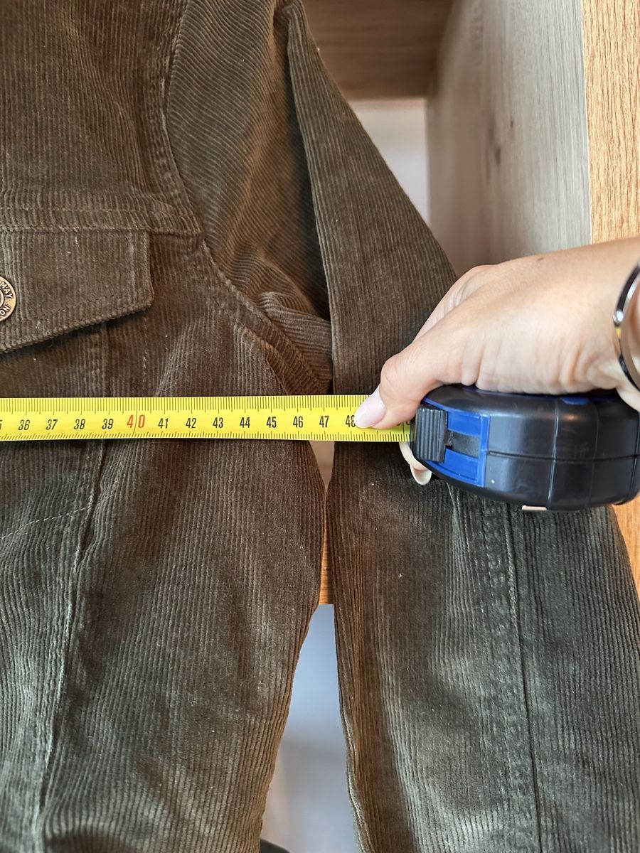 Vestes: Veste en velour côtelé vert S – Neuf (Voir description) à La Croix (Lutry) par secondhandZara 4