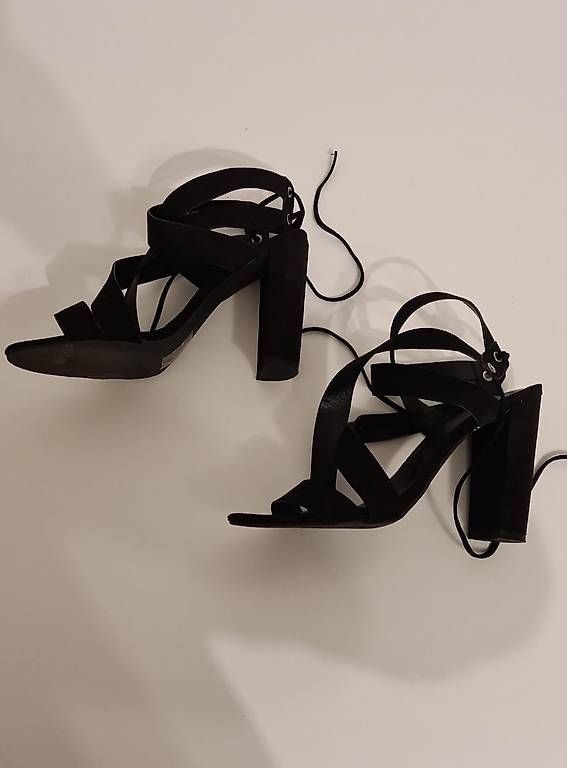 Scarpe da donna: High Heels Schwarz 38, Absatzhöhe 9cm – Usato da Trimbach venduto da D-EM