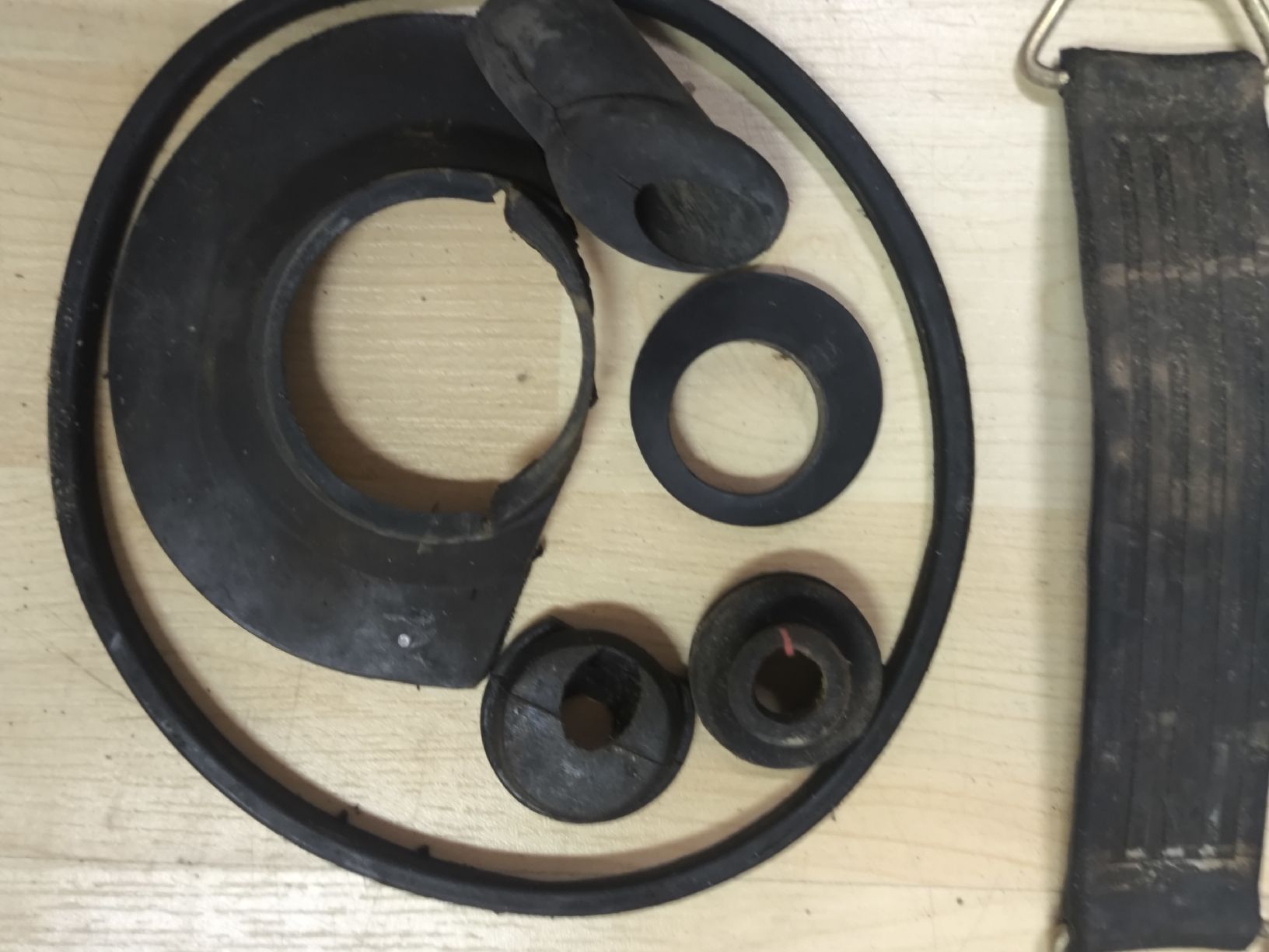 Vespa Tutti i ricambio per moto: Vespa PX125 div Elektrische Teile – Usato da Lausen venduto da Chaldrian 6