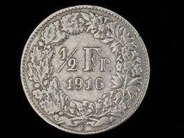 1/2 Fr. 1916 sehr schön erhalten mit original Patina!