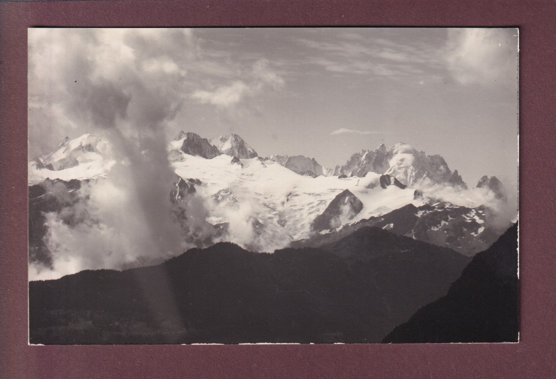 Cartoline postali: Photo Ogay MORCLES – Usato da Pully venduto da nicecards